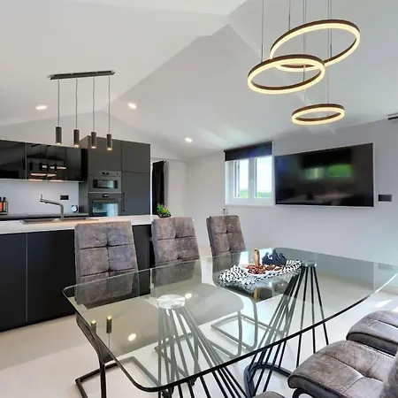 Rokvilla Apartment