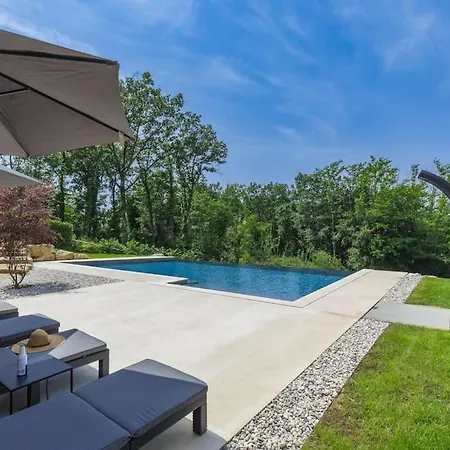 Rokvilla Lägenhet *